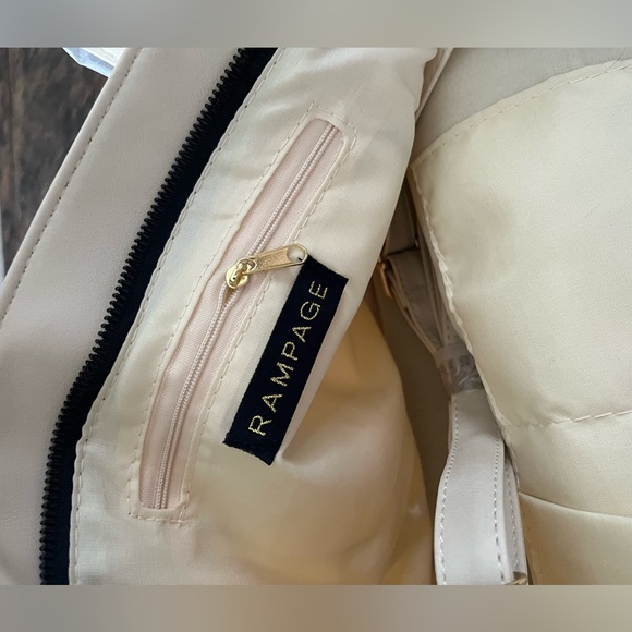 Rampage Cream Purse With Strap - Picture 6 of 7